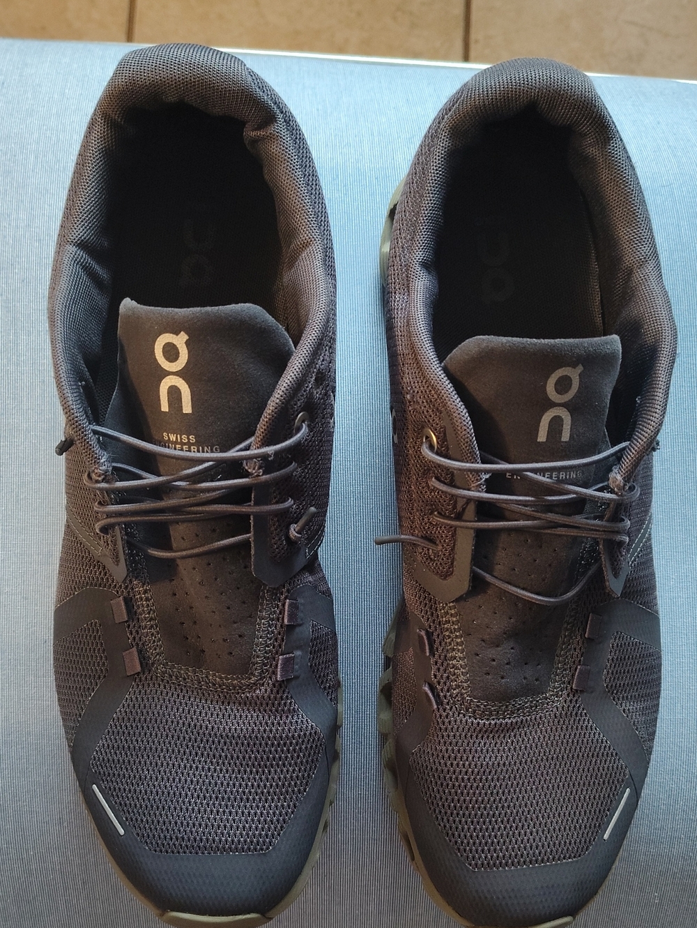 Used On Running Men’s Athletic Sneakers in Black